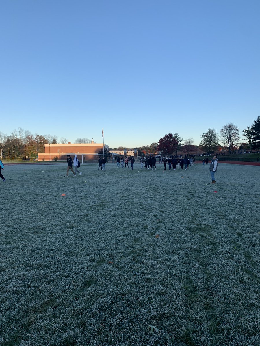 Aiello205's tweet photo. A chilly morning with the Class of 2022 taking the yearbook drone photo. Getting back to these Hillie traditions makes this year feel a little more normal. @ms_sabella https://t.co/DTgRtDdvmV
