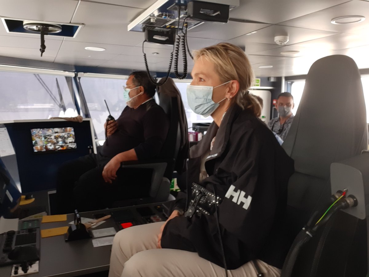 Hier, lors de son déplacement sur l'île de Moorea, <a href="/grossatmignod/">Rossat Mignod Gisele</a> a rencontré T. Degage, Pdt du <a href="/Tahiti_Maritime/">Cluster Maritime PF</a>, et G. Siu, vice-président, 
Economie bleue, développement interinsulaire fret et transports de passagers, innovations vertes dans le maritime étaient au programme.