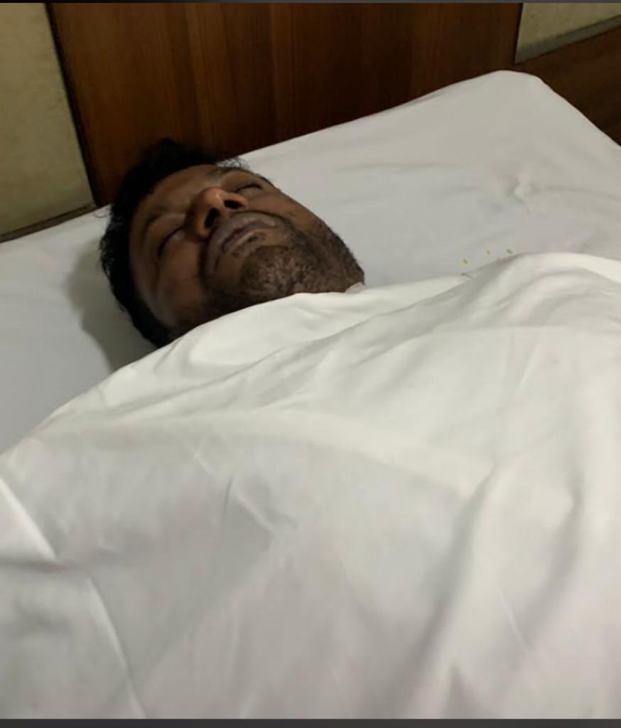 bengalurulive_'s tweet photo. Puneeth Rajkumar was 'unresponsive' when admitted: #VikramHospital
According to #Bengaluru hospital,panel of experts tried their best to save #Kannada #megastar, but in vain
https://t.co/PNNMLZbHLJ
#Bengaluru #Bangalore #Karnataka #PuneethRajkumar #cardiacarrest #nonresponsive https://t.co/g46LvSqeLN
