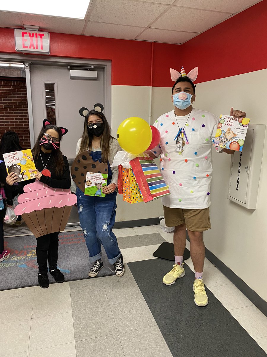 LOVE this team! 3rd Grade is awesome!!! <a href="/MsJasmineAli1/">Ms. Ali</a> <a href="/ms_drodriguez/">Dalia Rodriguez</a> <a href="/TheMrInfante/">Anthony Infante, M.Ed</a> #BookCharacterParade <a href="/PughRamsHISD/">Pugh Elementary</a>