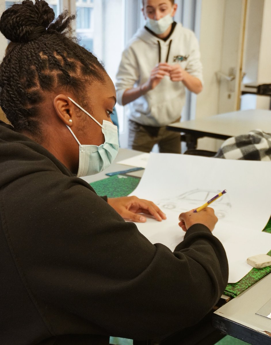 CREAPOLEPARIS's tweet photo. Retour en images sur l’Atelier d’Orientation au Design et à la Création de @CREAPOLEPARIS.
Pour toute information ou inscription sur nos prochaines sessions, n’hésitez pas à nous contacter par MP ou par téléphone au 0144882020 ! 😉
#creapole #design #designschool #ecole #paris https://t.co/erzK9WsCBJ