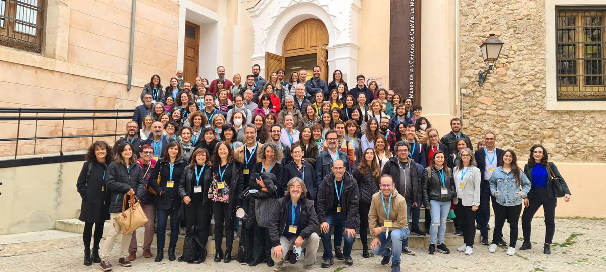 FDescubre's tweet photo. #Comcired de @FECYT_Ciencia es una cita única, en la que vivir y compartir comunicación de la ciencia
Esta edición ha sido especial y esta foto de familia es la del reencuentro de la comunidad de divulgación para aprender e impulsarnos
¡Seguimos!
#ComCiRedCuenca https://t.co/fPUDSsGTGE