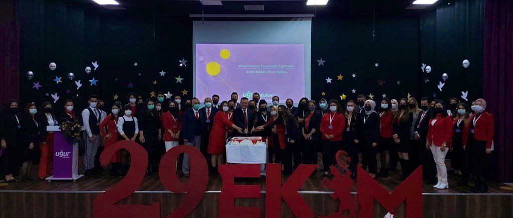 ardaergez's tweet photo. Uğur Okulları Kayseri Kampüsümüz’ün değerli öğretmen kadrosu ile “Uğur’da 5 Dil 2 Beceri’ öğretmen seminerinde bira araya geldik. @ugurkayseriokul 
@murveticoz38 https://t.co/6YnTiPXWRk