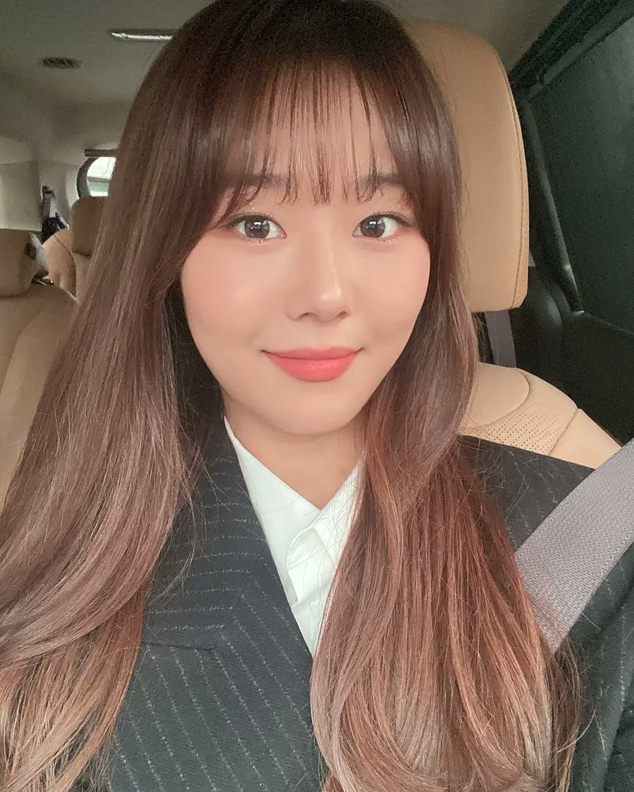 CherryBulletRIN's tweet photo. [#채린 #CHAERIN] 룰렛 뭐해용??❤️

#CherryBullet #체리블렛 https://t.co/eHY4rPCCCV
