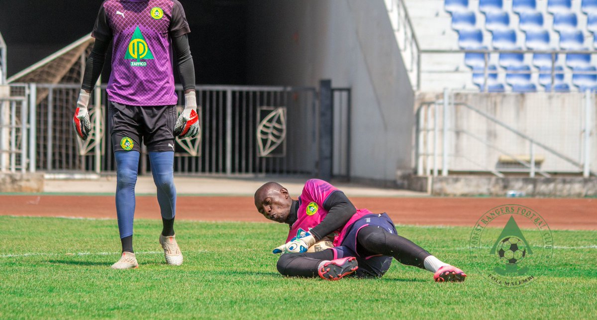 FoleMalembe's tweet photo. If you dont get the results you want, don't look down, get up, train harder and try again.
Our keepers in training, we had our last training session today before tomorrow's encounter against Kabwe Warriors at Levy Mwanawasa stadium.
#ForKab
#FoleMalembe https://t.co/eGfoaDZbTr