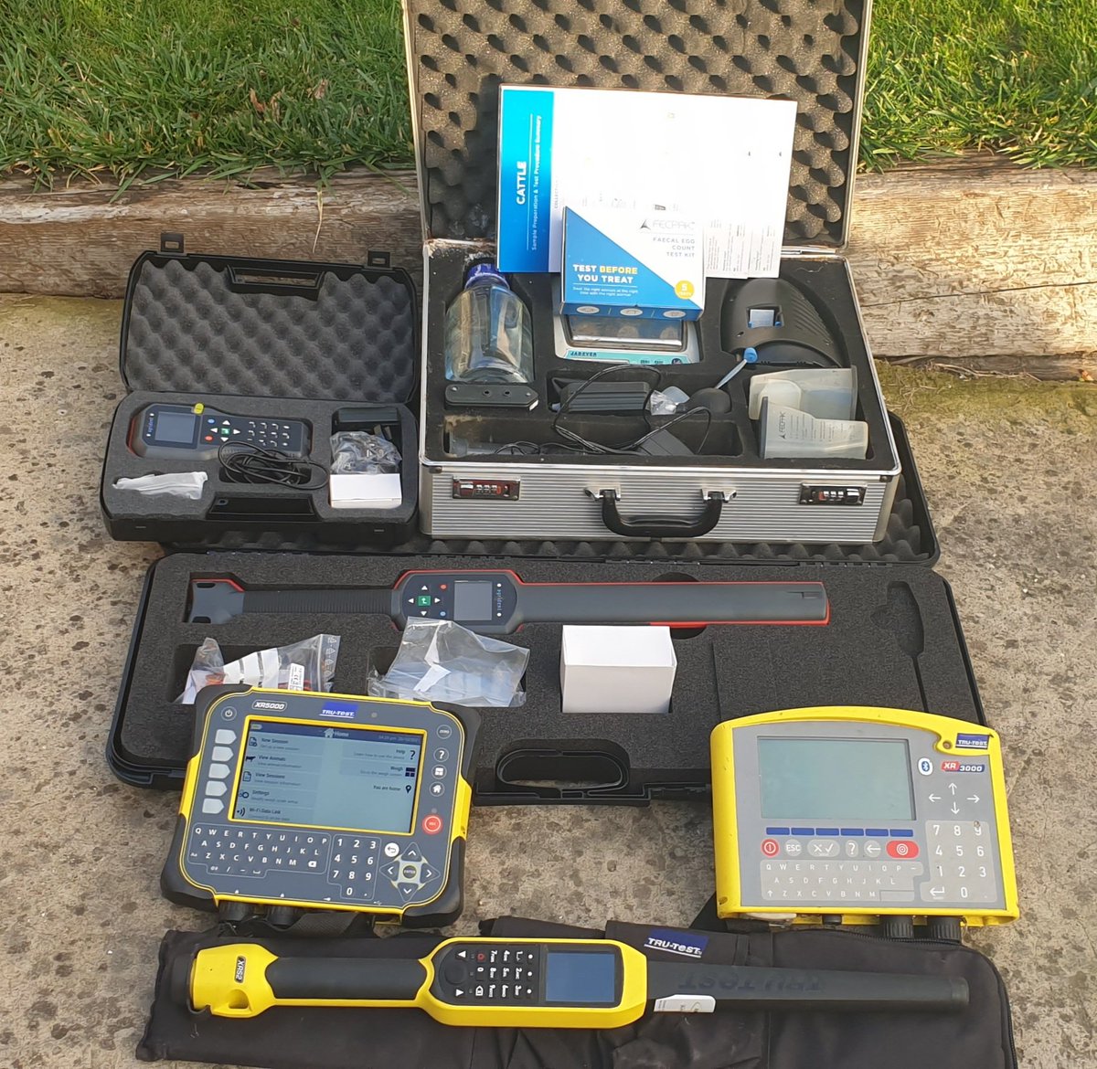 AdvisoryBlyth's tweet photo. 2 years ago when starting out on my new career path, I wouldn't have dreamed that I would have been asked to speak to degree students at the @RoyalAgUni, about using Agri-tech (EID) within the sheep industry to help become more profitable. #TruTest #FECpak #Agrident #Sheep #EID https://t.co/UYL3jhb7oF