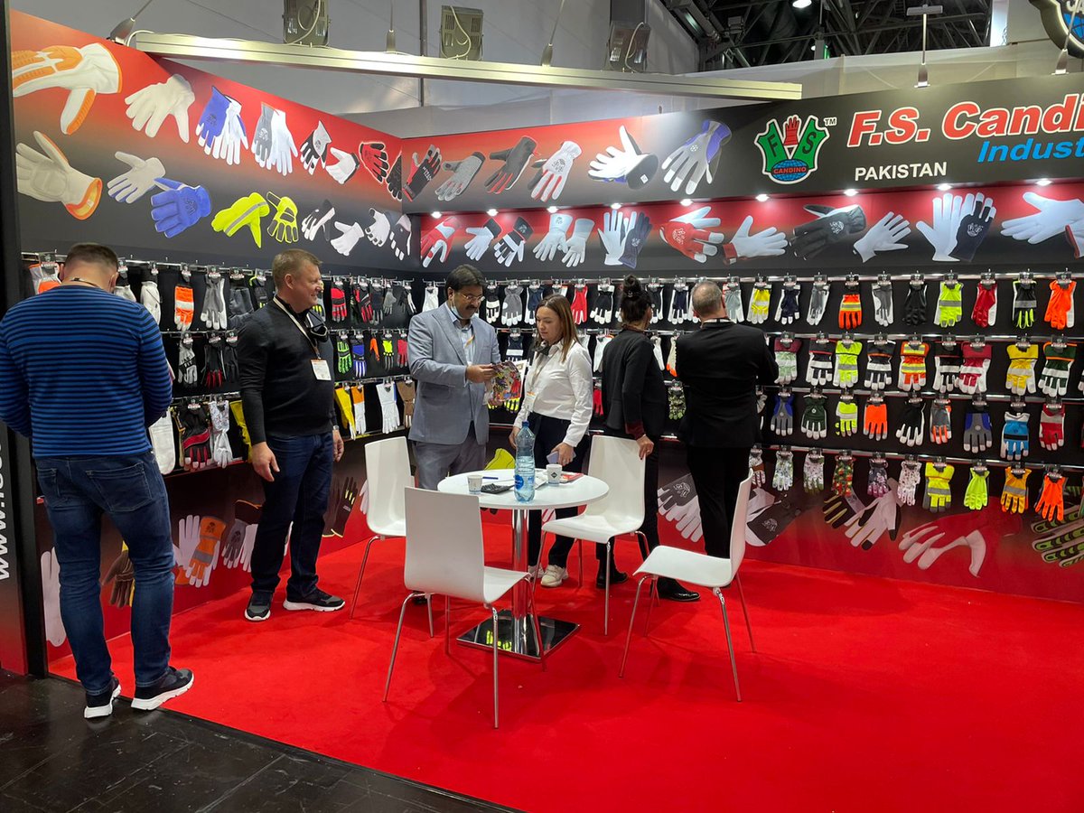 fscandino1985's tweet photo. FS Candino @AplusATradeFair
A+A Internationale Fachmesse mit Kongress
| Contact Us: info@fscandino.com |
#gloves #aplusa #aplusa2021 #workingloves #safetygloves #internationaltradefair2021 #aplusadusseldorf #aplusagermany #glovesmanufacturers #glovessupplier #glovesexporter https://t.co/z523LRg9np