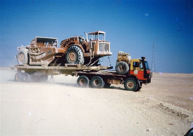 #FlashbackFriday A post from 2013 which looks back at a Wimpey Memory from Colin MacLennan 👀👀

earthmoversmagazine.co.uk/digger-man/vie…