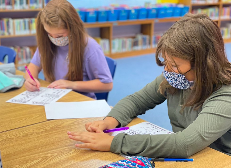 AVedeikis's tweet image. Who doesn&apos;t love &quot;SPOOKY&quot; Math Challenges?? These @MtUllaES 5th graders used their logical thinking and math skills to solve math mashups.  #rssaig #rssextraordinary @NGoodnightTeach