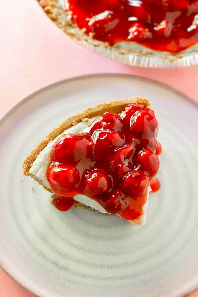 bearplate's tweet photo. Looking for the best vegan cheesecake? This baked vegan cheesecake is made with dairy-free cream cheese and yogurt. It's just as good as the "real" thing. Cashew free.

Get the recipe here ⬇️⬇️⬇️
https://t.co/sCWX6EcTTq
#vegan #recipe #veganrecipe https://t.co/HMAiUgucaq