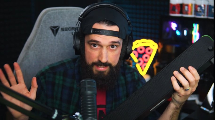 MackieGear's tweet photo. Big thanks to @JesseKazam for unboxing and checking out the brand new CR StealthBar for his Twitch channel.
https://t.co/RYYyWRgkAX
#Mackie #Stealthbar #CRXcellent #Soundbar #Gaming #Streamer #Twitch https://t.co/canphsT1RO