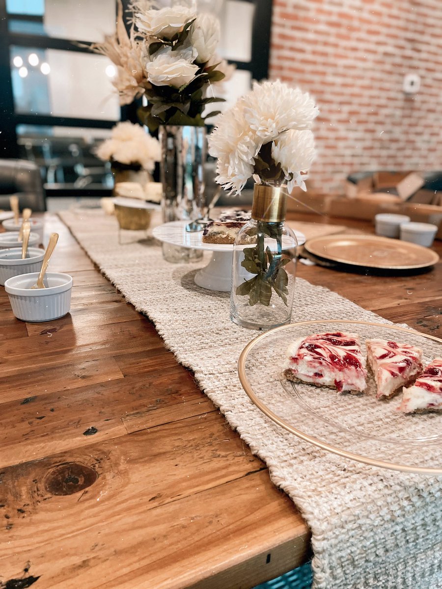 th__cheesecakes's tweet photo. Scenes from our FIRST EVER wedding tasting 🍴 Congrats to the happy couple, we can’t wait to be a part of your special day! https://t.co/QDqmdls8or