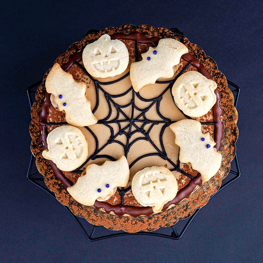 Timelesscoffee's tweet photo. 🦇🎃 TERROR-misu cake with seasonal toppers. Order your custom cake today at https://t.co/T0U6i7B2Xd.
—
#ThanksVegan #TimelessCoffee #Vegan #PlantBased #CrueltyFree #NoMeat #NoEgg #NoDairy #NoAnimalProducts #NoProblem #AnythingYouCanEat #ICanEatVegan https://t.co/0YzSUALRaS