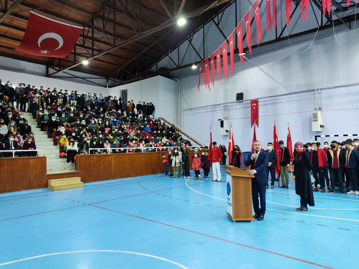 GKaymakaml's tweet photo. 📌 Cumhuriyetin 98. Yıldönümü münasebetiyle İlçemizde 29 Ekim Cumhuriyet Bayramı törenlerle kutlandı. Kutlamalara ilçemiz Kaymakamı Sayın Muhammet İKİS  ve daire amirleri katıldı. Programda saygı duruşu ve istiklal marşı okunmasıyla başladı ardından etkinlik gösterileri yapıldı. https://t.co/aWdMjW1yjh