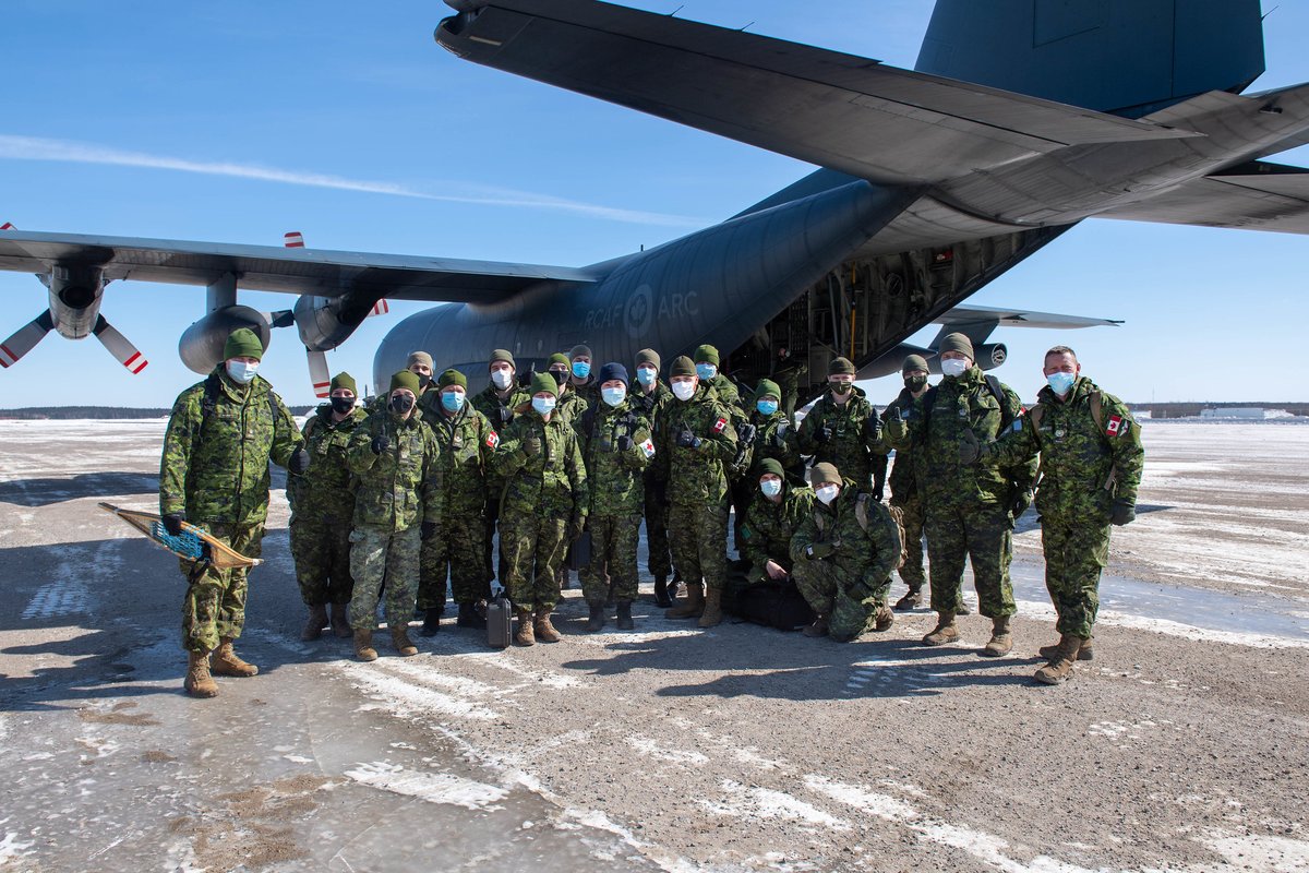 ForcesCanada's tweet photo. Les #FAC terminent ajd l’une de leurs + longues missions nationales : l’aide apportée à l’#ASPC et au programme national de vaccination qui a permis la livraison de près de 65M de doses au Canada. Merci à tous ceux qui ont contribué à cette réalisation. #Prêtàservir #OpVector https://t.co/myG5dTtKY1