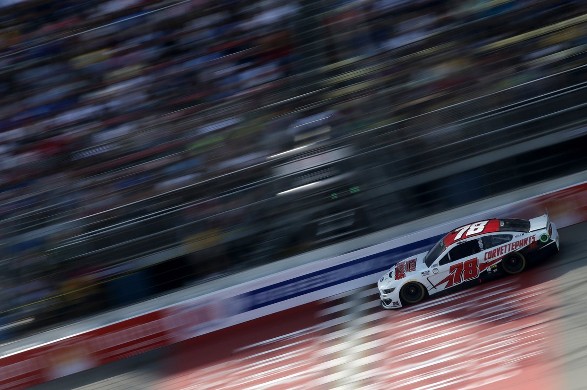 teamlivefast's tweet photo. We've debuted some sharp-looking @KeenParts paint schemes this season and will be adding to the list this weekend with the #HalloKeen car! π₯
#FlashbackFriday | #LiveFastFriday https://t.co/kvyhY8aNgN