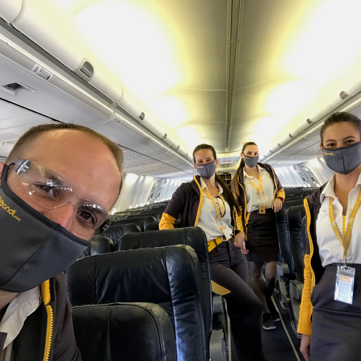 flybondi tweet media