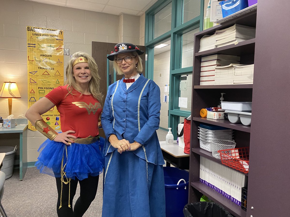 Chamberlain_MBE's tweet photo. Storybook character day!  #mbeisfamily #mbebears2021
#bethelight https://t.co/8qox9zlvgj