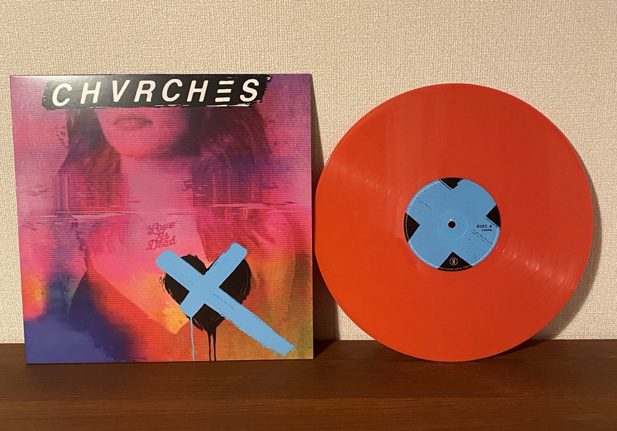 ChvrchesJapan's tweet photo. They arrived today and so beautiful😭🙌🏻 These limited color vinyls are released today in Japan. https://t.co/8BQJNKy27i