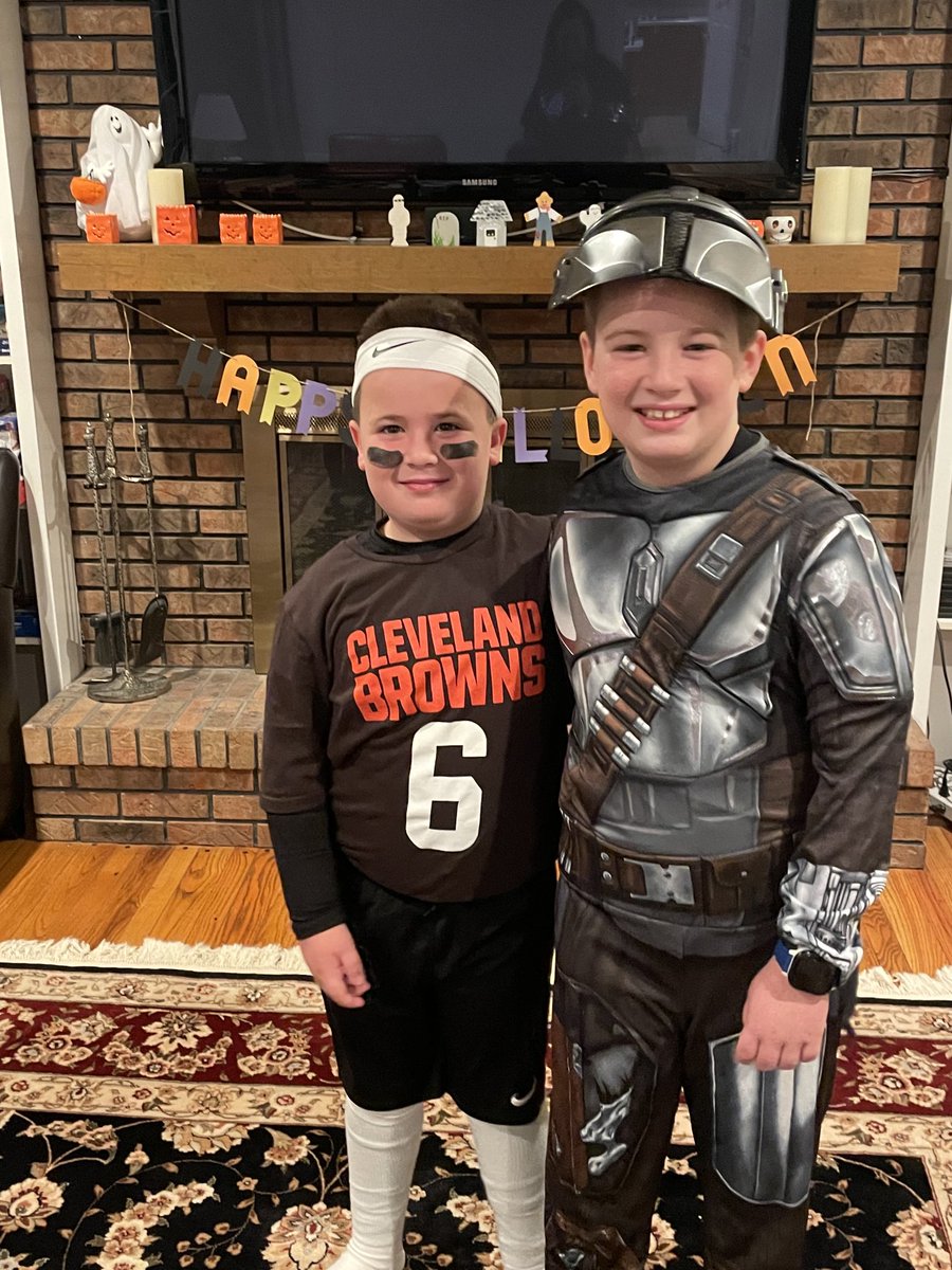 This is the way. When will ⁦<a href="/bakermayfield/">Baker Mayfield</a>⁩ be handing out nachos and cheese.  We are ready. ⁦<a href="/UniqueB31636439/">U-nique Brown</a>⁩ ⁦<a href="/angrybrownsfans/">angrybrownsfans</a>⁩ ⁦<a href="/BrownsBackers/">Browns Backers</a>⁩ ⁦<a href="/Browns/">Cleveland Browns</a>⁩ ⁦<a href="/BrownsTherapy/">BrownsTherapy</a>⁩ ⁦<a href="/SirYacht_/">Sir Yacht</a>⁩ ⁦⁦<a href="/progressive/">Progressive</a>⁩ ⁦<a href="/ItsFlo/">Flo from Progressive</a>⁩