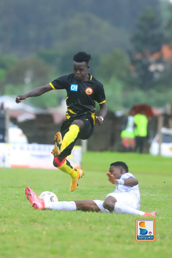 sanyukatv's tweet photo. #MBRAAHSC | 2-0 | 51’ | Still plenty of time for Arua Hill to turn this game around, but Mbarara City look more than capable of scoring more goals here.

#StarTimesUPL | #HomeOfSports https://t.co/EXKFVgMfMW
