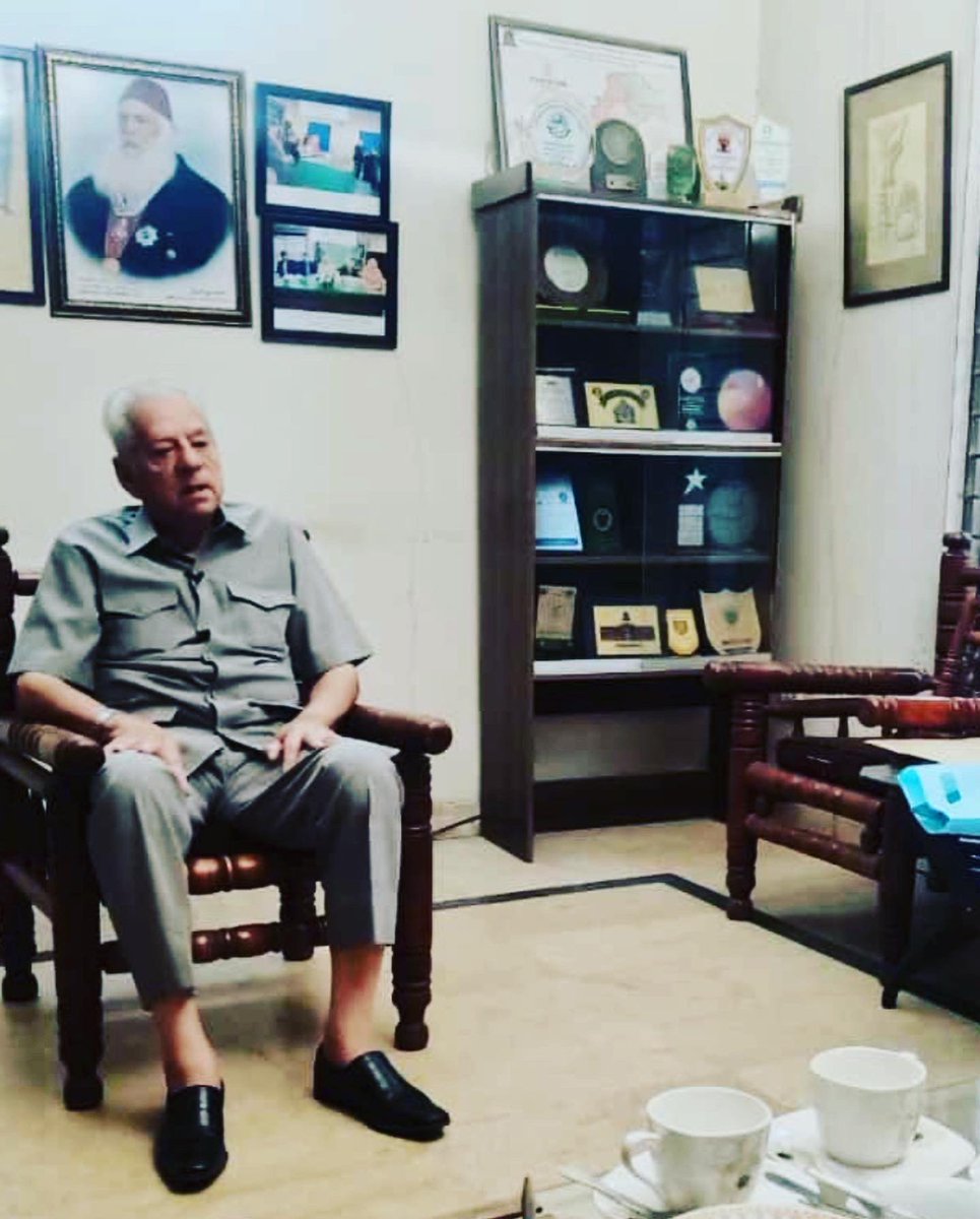 sitarahilalpk's tweet photo. It is great Honor to meet with great grand nephew of Sir Syed Ahmad Khan, Mr. Syed Mahmood Asadullah.
SHF has Recorded his interview regarding Sir Syed Ahmad Khan's birthday and his family's services for the Muslims of India.
#sitarahilalpk #pakistan #pakistanfreedommovement https://t.co/R1hpW4aymP
