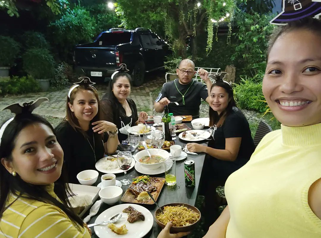 benzchui's tweet photo. Weekend Get-Together?

Nothing brings people together like good food. ❤️

#weekendgettogether #Friyay #CafeCleofe https://t.co/mabmwkDLA6