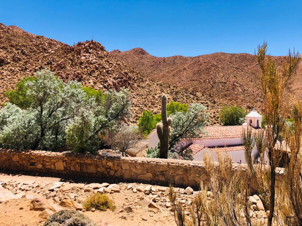 La Escuela Primaria N°1 de Alfarcito compartió con Pía la calidez de su gente y la belleza de su paisaje 😍 Gracias!!!🤗😃😍
#FNE