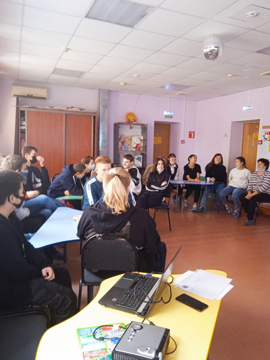 За неделю до Дня рождения комсомола педагоги-психологи Дома детства провели профилактические мероприятия, направленные на любовь к малой Родине, активность “живого общения” и безопасного времяпровождения.
dom-detstva.smr.socinfo.ru/news/72339498