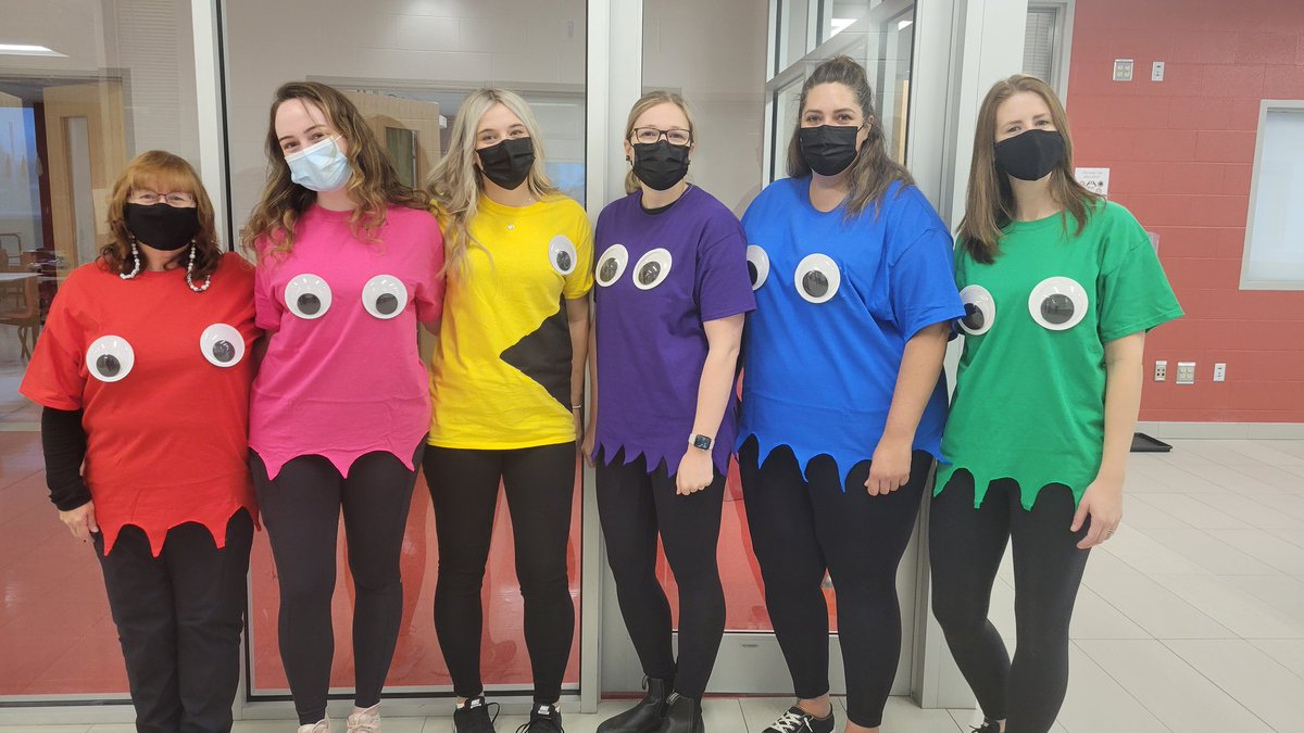 Mrs. Becker tweet media