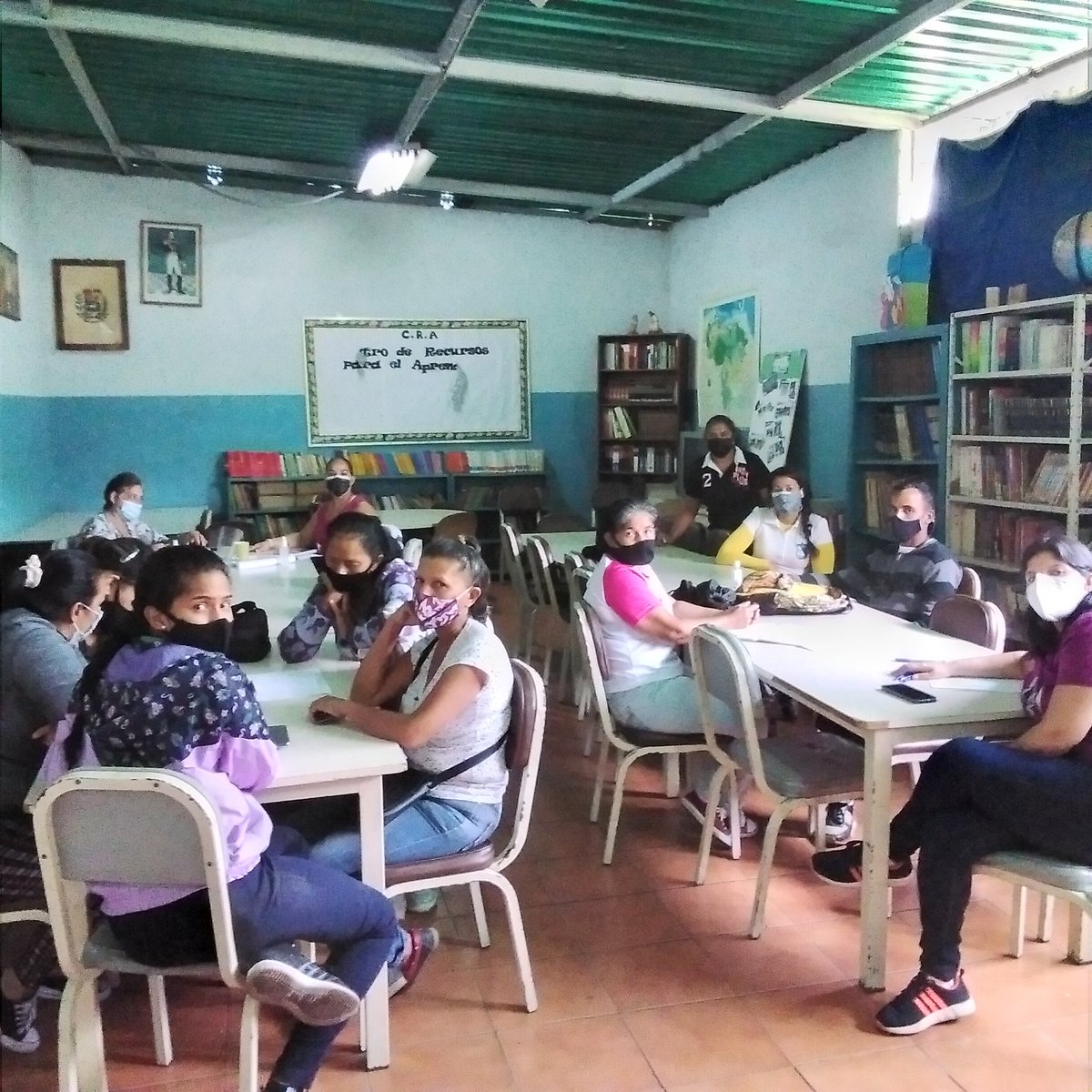 ClifMacarao's tweet photo. #EnTuRostroLaHistoria la UEN ISAURA CORREA #DecimosPresente en la jornada de Autoevaluación Institucional y comunitaria .@radiomacaraofm .@DIYF_ZEDC .@MPPEDUCACION .@ZonaEducativaDC https://t.co/hVKC67yVvF