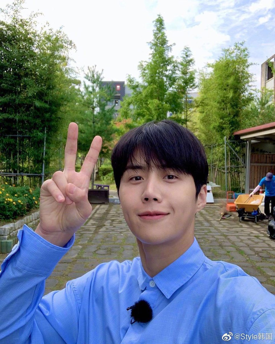 seonho_daily's tweet image. Let's do something fun!

Reply with your favorite ✌️ #KimSeonHo below! ⬇️