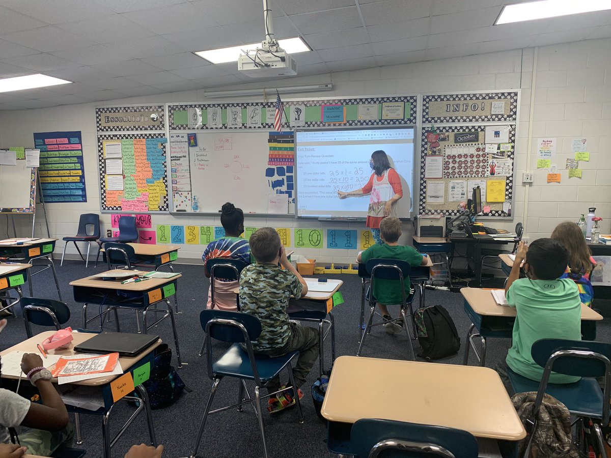 EdwardBestFCS's tweet photo. Wacky Tacky Day does not stop great instruction from happening at EBES. https://t.co/FUMxvtI8bb