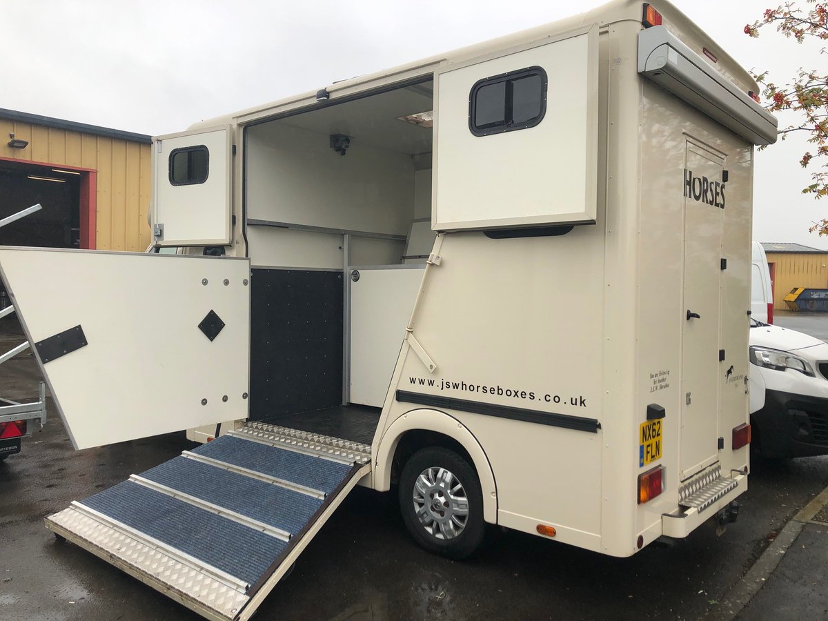 JSWCoachbuilder's tweet image. LOOK WHAT WE'VE GOT FOR SALE.....
** RARE! ** We are pleased to offer one of our own Cleveland Two Horseboxes for sale in this USED Peugeot Boxer 3.5ton.  jswhorseboxes.co.uk/product/used-c…