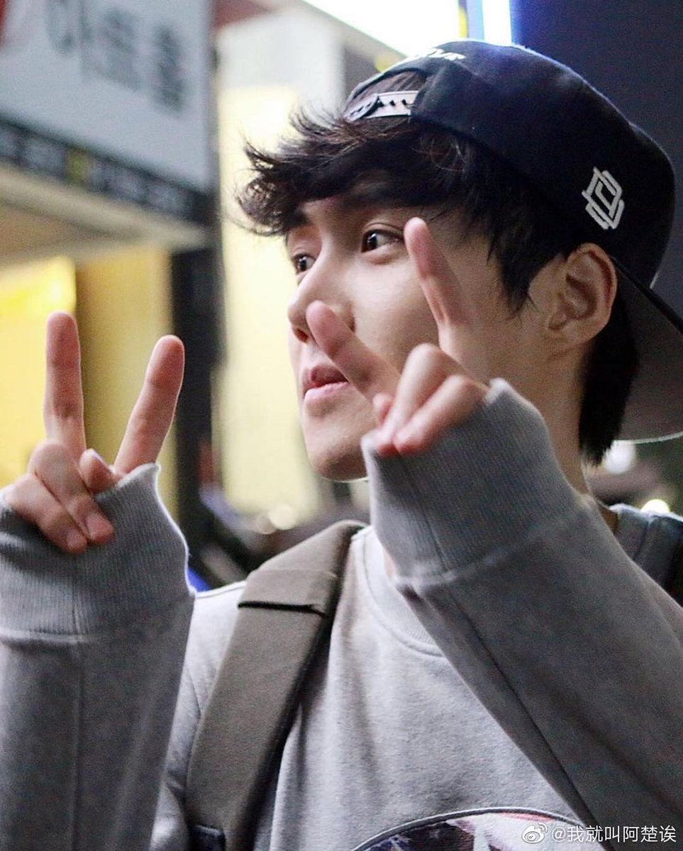 seonho_daily's tweet image. Let's do something fun!

Reply with your favorite ✌️ #KimSeonHo below! ⬇️