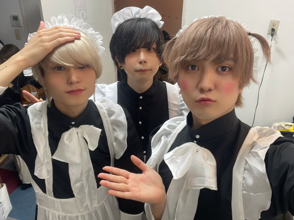furokuinfo's tweet photo. アルティメットハロウィン
一日目ありがとうございました

3人のメイドはいかがでしたか？
残り二日間も仮装いたしますので
みなさんアルティメットハロウィンにお越しください！！ https://t.co/OUYARqlUl8