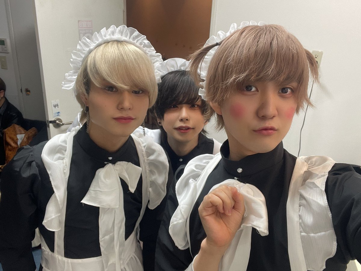 furokuinfo's tweet photo. アルティメットハロウィン
一日目ありがとうございました

3人のメイドはいかがでしたか？
残り二日間も仮装いたしますので
みなさんアルティメットハロウィンにお越しください！！ https://t.co/OUYARqlUl8