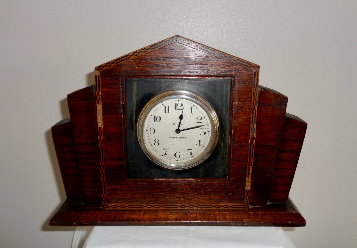MullardAntiques's tweet photo. Vintage Art Deco Wood Mounted Rands 8 Day Swiss Mantelpiece Clock https://t.co/pnvv62bM7T #tabletop #movieprop #mullardantiques #randsclock #mantelclock #artdeco #swissclock #8daymovement #manualwind https://t.co/uks4z2CmDJ