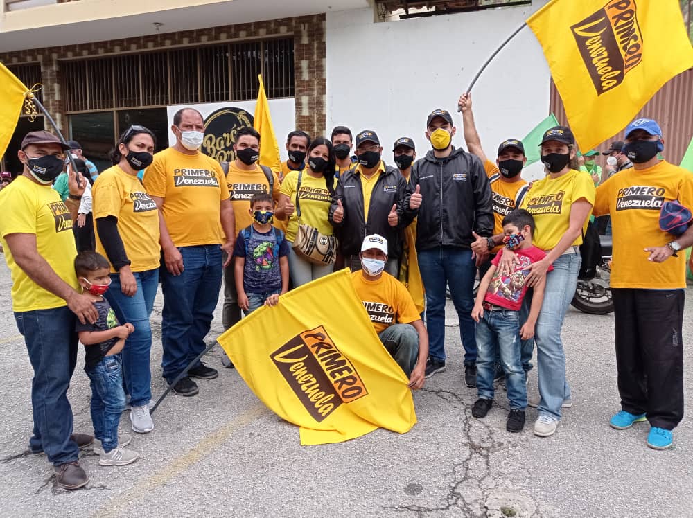 PrensaLuisLoaiz's tweet photo. #29Oct | #PrimeroVenezuela se fue al municipio Tovar en el grito de campaña por nuestro candidato @EdgarMarquezMRD, quien será Gobernador del estado Mérida este #21Nov.
Asimismo apostamos desde @MeridaPrimero por nuestro candidato a Alcalde @luismarqueztvr quien será reelegido. https://t.co/BgeHQ4iY7v