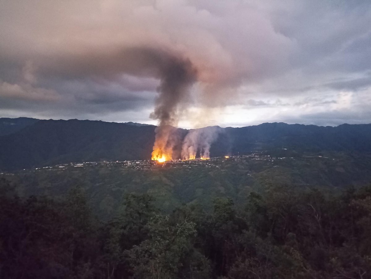 baganexplorer's tweet photo. One of the Churches in Thantlang, Church on the Rock (COTR) is up inflamed now. 

It is estimated that more than 100 houses have been destroyed by fire including a Church and office building of Thantlang Baptist Church as of 6:40 pm, today.

Photo Credit Chinland Post https://t.co/lZQwWkWFLR