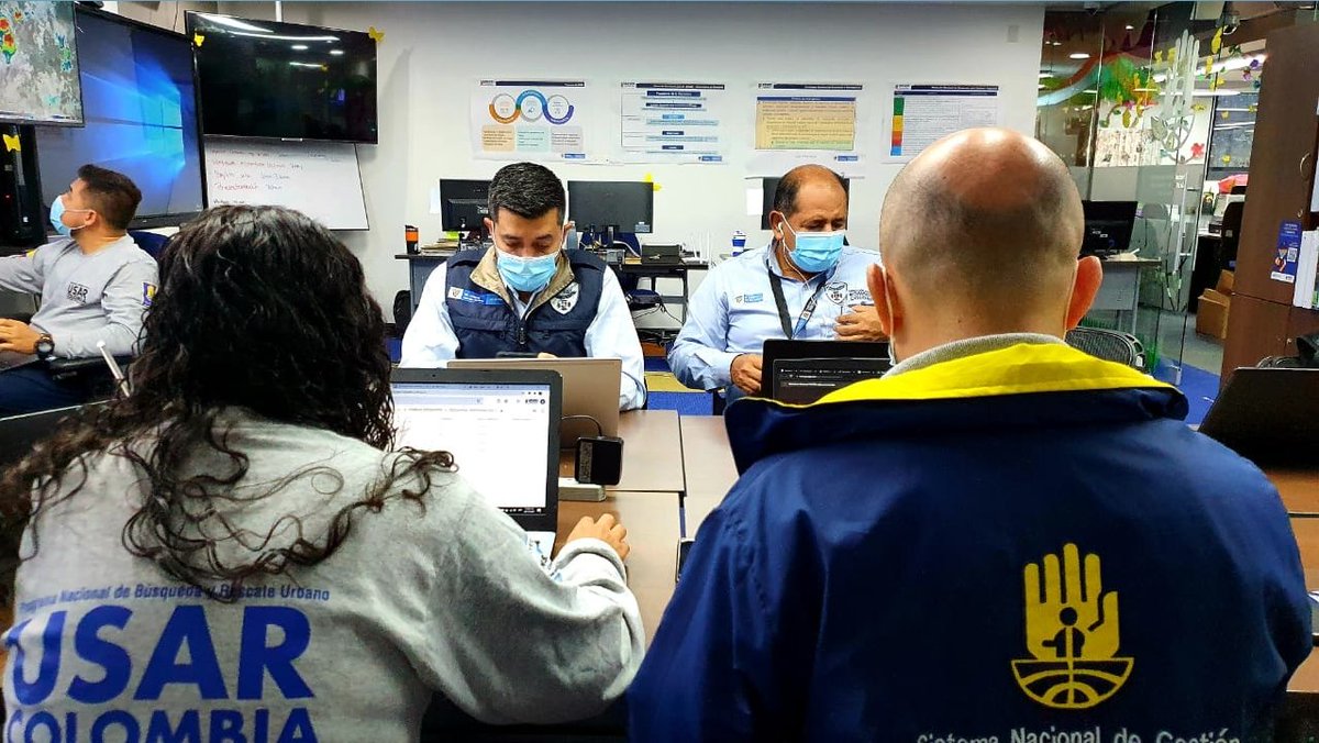 DNBomberosCol's tweet photo. Desde la @UNGRD, #DNBC acompaña desarrollo del ejercicio de simulación por un terremoto que afecta a Antioquia, Chocó, Norte del Valle del Cauca y el Eje Cafetero. Esta actividad nos permitirá estar mejor articulados con las entidades de gestión del riesgo
#SIMEXVirtualCOLOMBIA https://t.co/ycFSAa2Vdj
