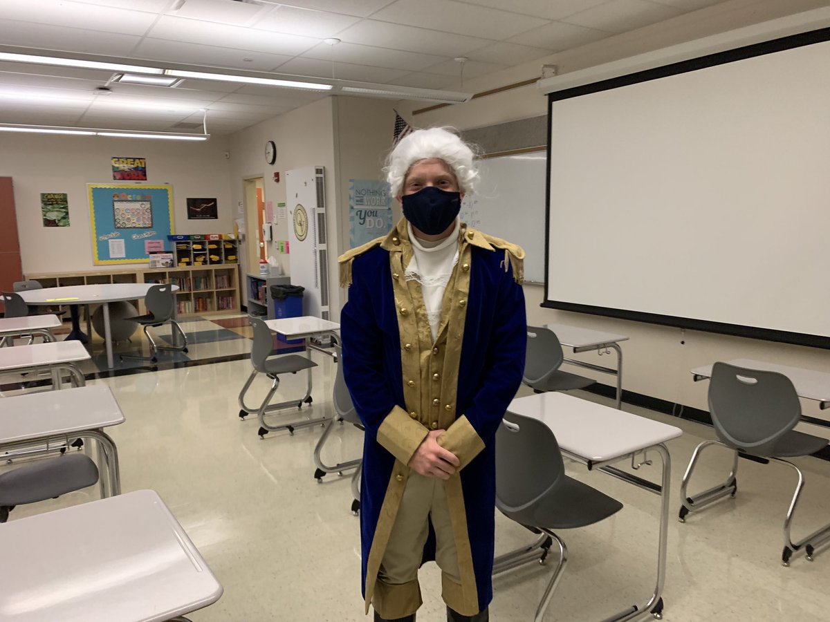 MrKellyqvms's tweet photo. Nothing like having George Washington with us in class today as we begin to learn about the Trenton and Princeton campaign of 1776-1777 with assistance from @MountVernon with their outstanding video resource, “The Winter Patriots”. https://t.co/Cxuouocds2