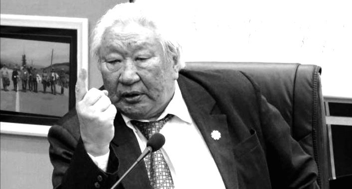 TurboldMg's tweet photo. Ерөнхий сайд асан Д.Бямбасүрэн: Монгол Улсын гол хямрал нь ядуу хэсгээ тэжээж чадахгүйдээ биш, Баячууд нь цадаж ханахгүйд л  байгаа юм... https://t.co/lGn4XdGNbb