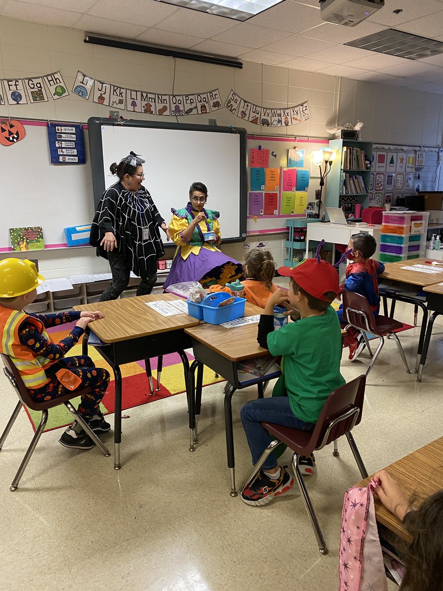 Kindergarten rocked Book Character day! T’s dressed as and performed Nursery Rhymes while Mother Goose did their read aloud! <a href="/bascombbobcats/">Bascomb Elementary</a>