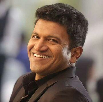 a_yadukrishna's tweet photo. OMG, it's a huge loss😳 shocked and saddened to hear about the sudden demise of punneth rajkumar death.🌹🙏💔
#RIPPuneethRajkumar🌹🌹
#riplegend
#gotosoon
#PuneetRajkumar 🌹🙏 https://t.co/r7Ga7fxc1A