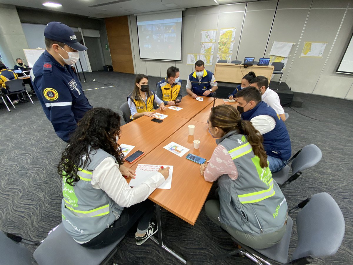 DAGRDMedellin's tweet photo. ¡Nos preparamos para la respuesta! Participamos en el ejercicio virtual de búsqueda y rescate verificando la capacidad de atención de emergencias.
#SIMEXVirtualColombia https://t.co/qvKCAxDlap