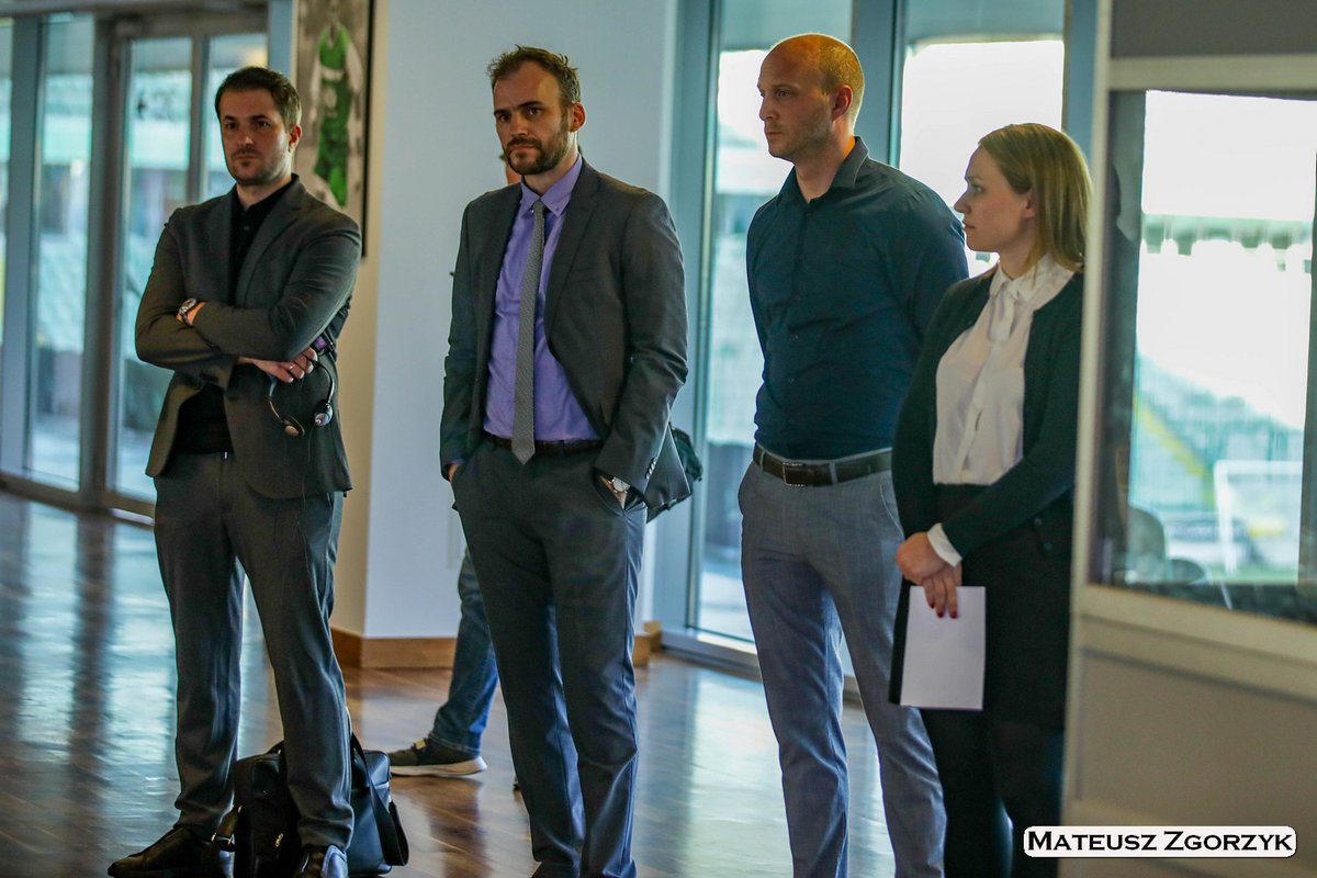 Mateqi6's tweet image. #LTTsports team #1
👋