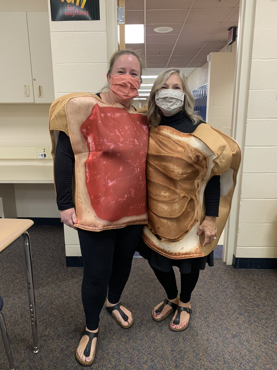 Happy Halloween 🎃 <a href="/theTwinsburgHS/">THS</a> <a href="/DHoustonTHS/">Donna Houston</a>