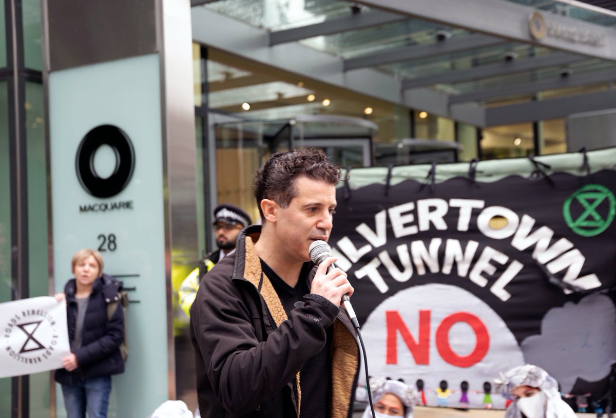 Teachers say NO to the #Silvertowntunnel. <a href="/Macquarie/">Macquarie Group</a> must stop funding #Silvertowntunnel.  <a href="/trouw/">Trouw</a> <a href="/groenpensioenNL/">PensioenVergroeners</a>. <a href="/Izzy_Hickmet/">Izzy Hickmet</a> @LabGND <a href="/NEUnion/">National Education Union</a>  <a href="/Cop26P/">COP Climate Action Plan</a>