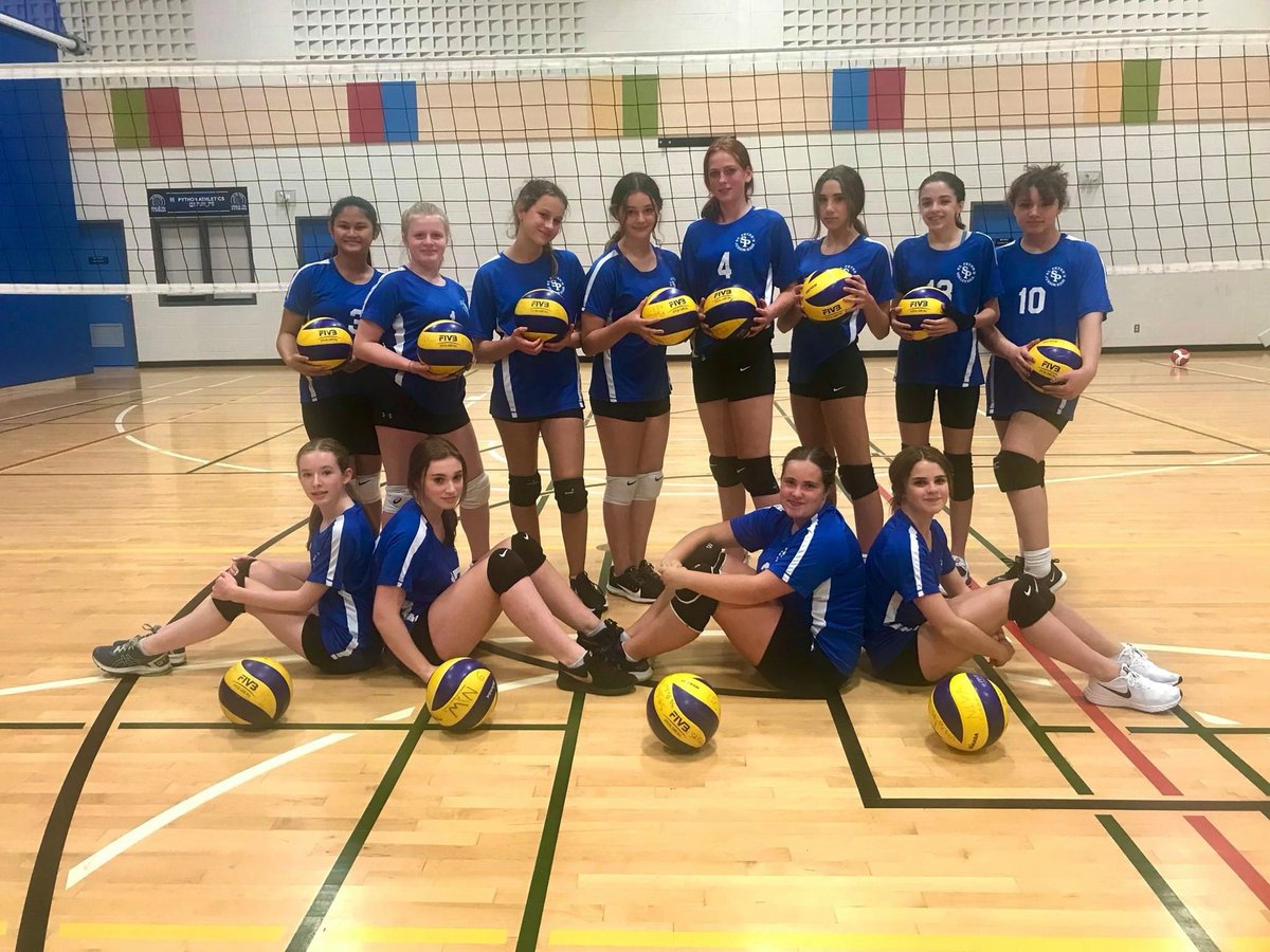 ksooley31's tweet photo. Congratulations to @KylieSooley and the @SPJH_PE grade 8 volleyball team on their successful game last night vs @bjhsaxons @SPJHPythons #ExcitedForVolleyFest #awesometeamwork @ChristinaA2009 https://t.co/M40mYMaOiJ